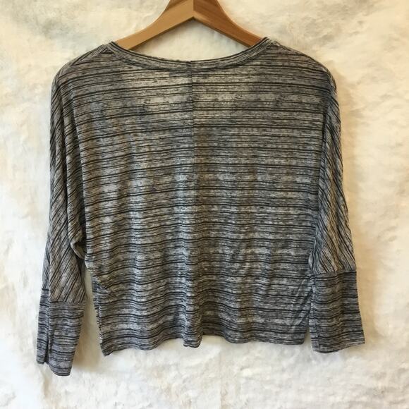BCBGMaxazria Gray Striped Long Sleeve Crop Top - Picture 11 of 12